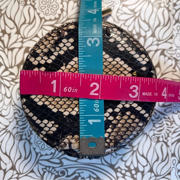 Cuyana small snake embossed leather zip around rounded Coin Pouch - Picture 9 of 9